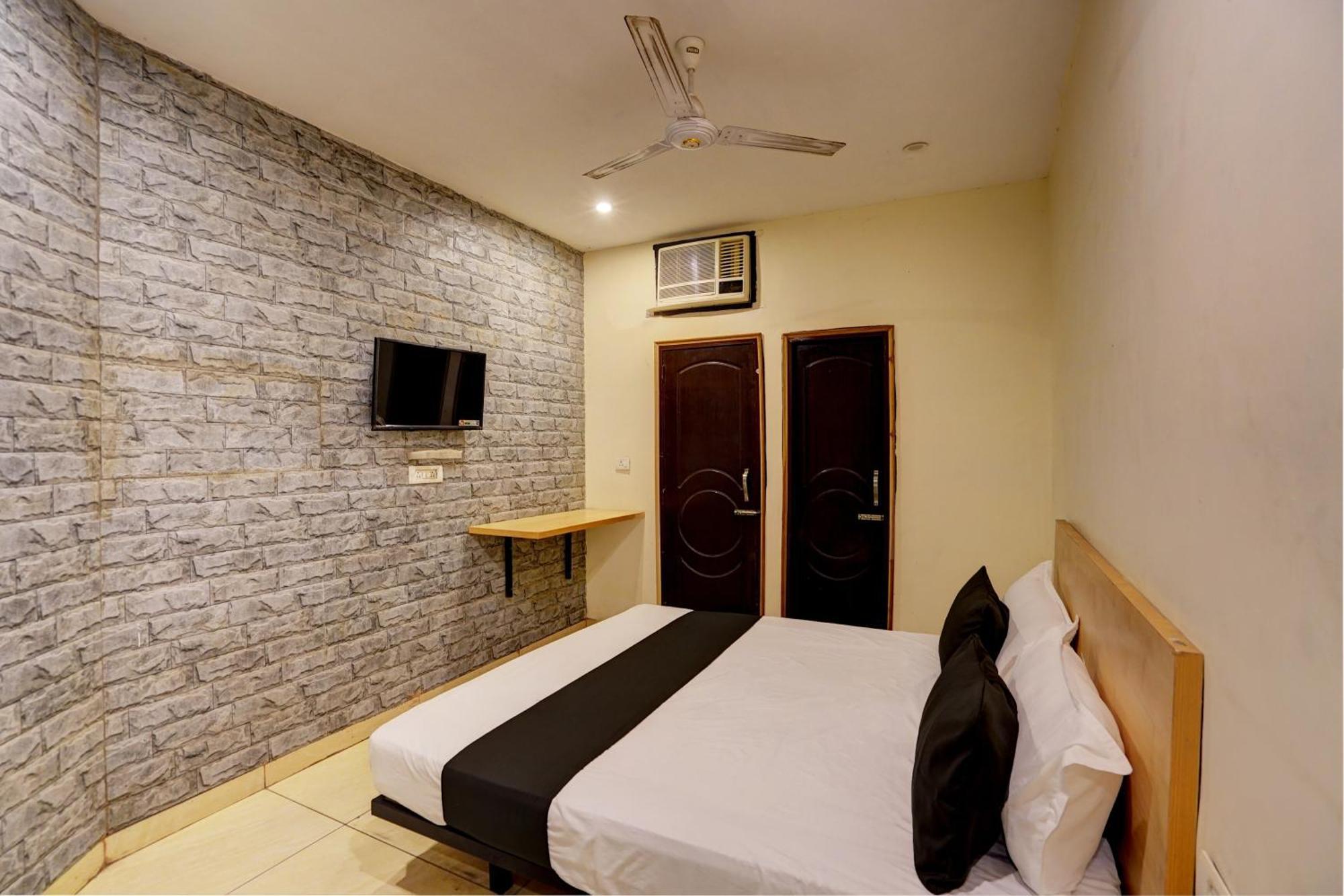 Hotel O Blue Vibes Meerut Eksteriør bilde