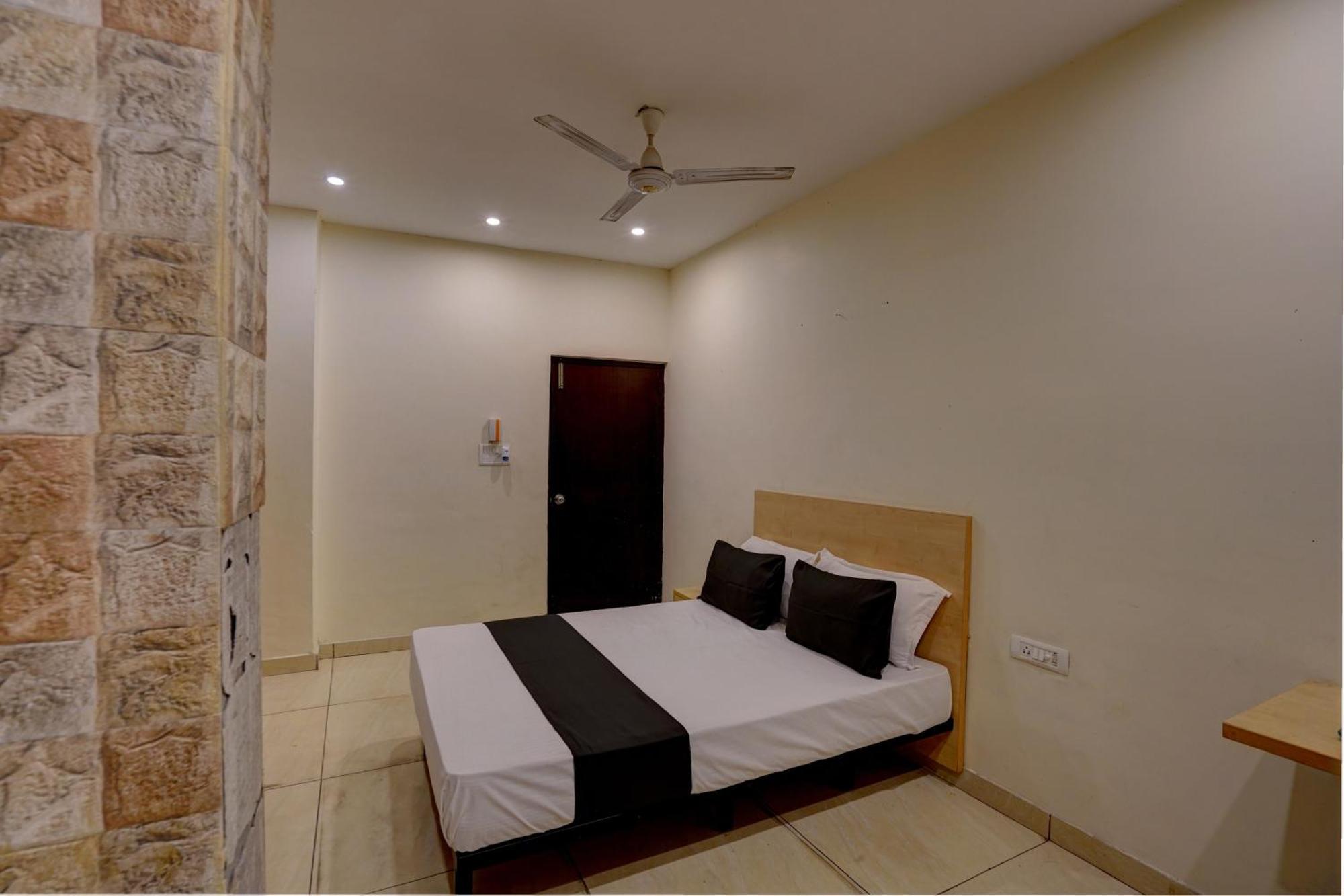 Hotel O Blue Vibes Meerut Eksteriør bilde