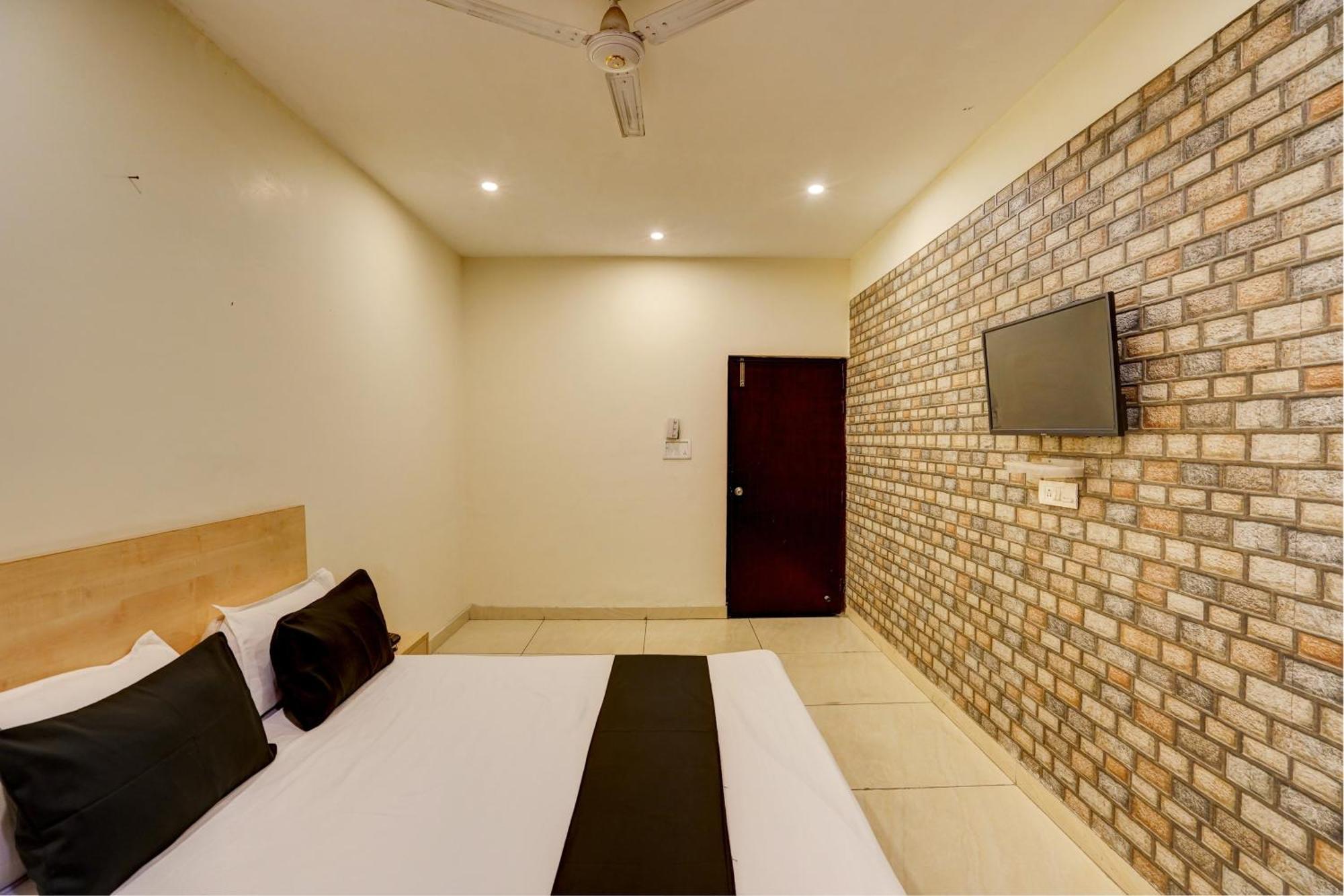 Hotel O Blue Vibes Meerut Eksteriør bilde