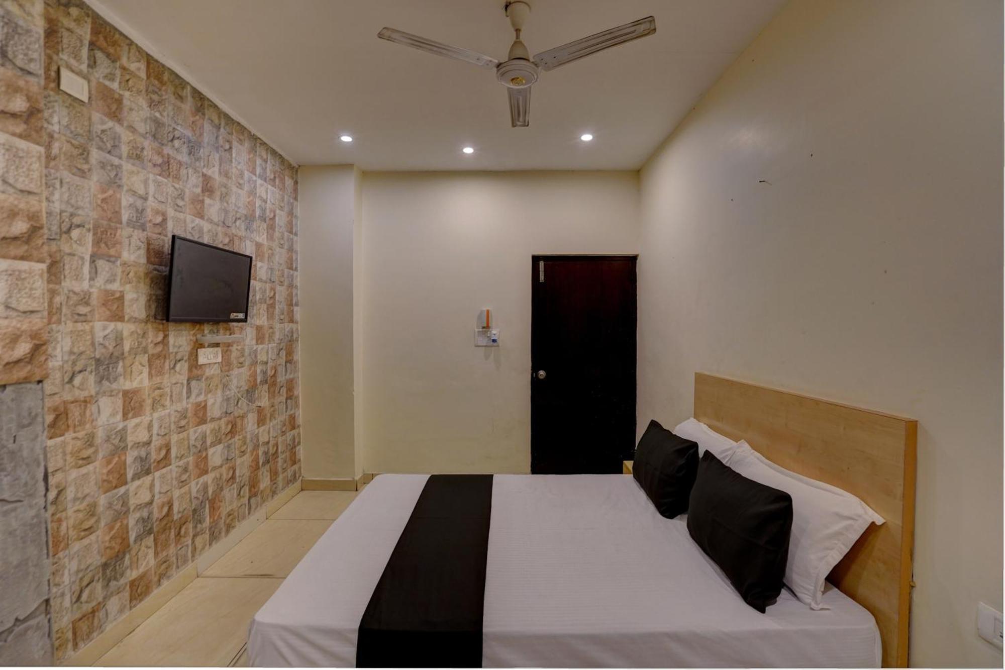 Hotel O Blue Vibes Meerut Eksteriør bilde