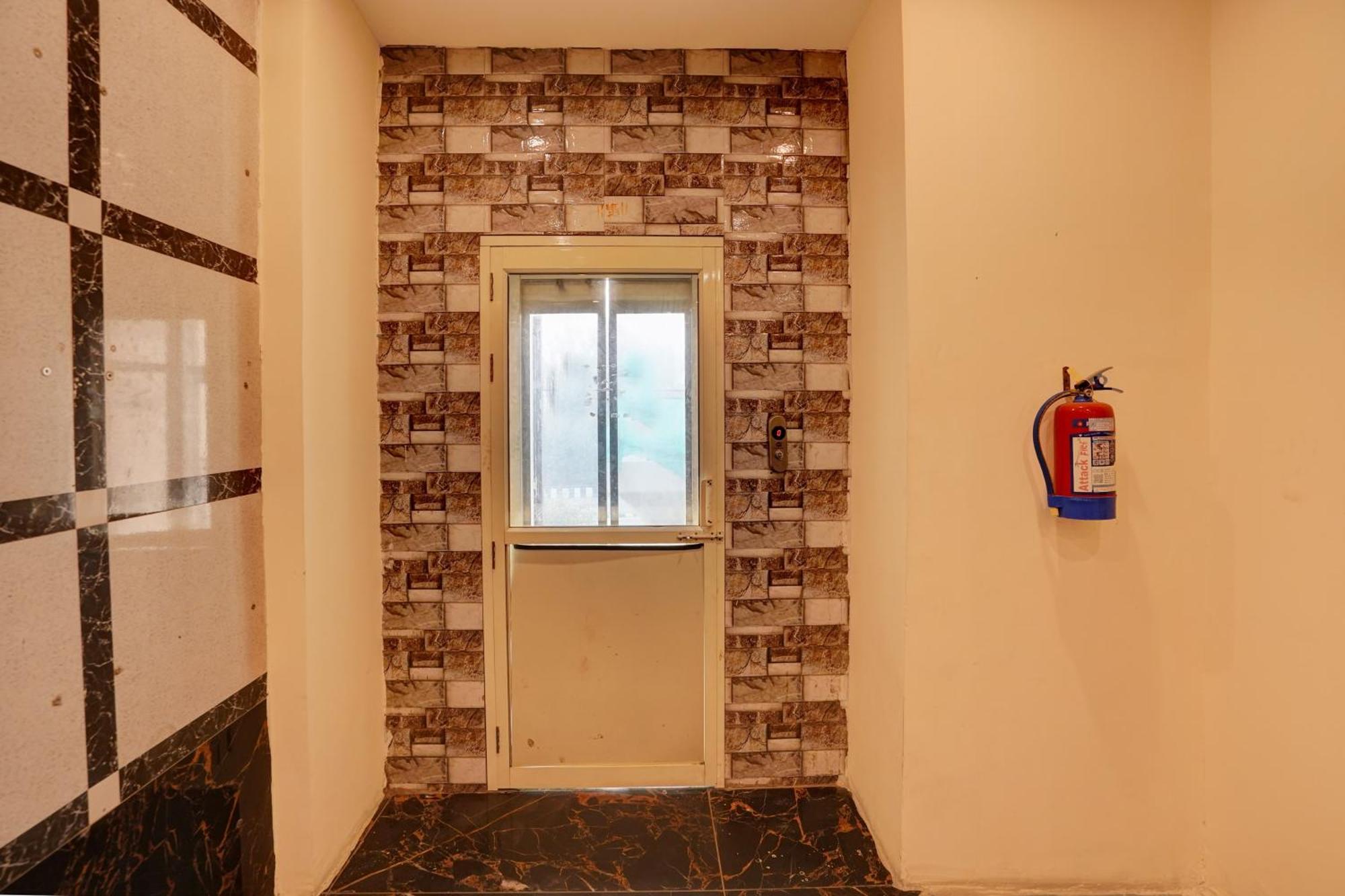 Hotel O Blue Vibes Meerut Eksteriør bilde