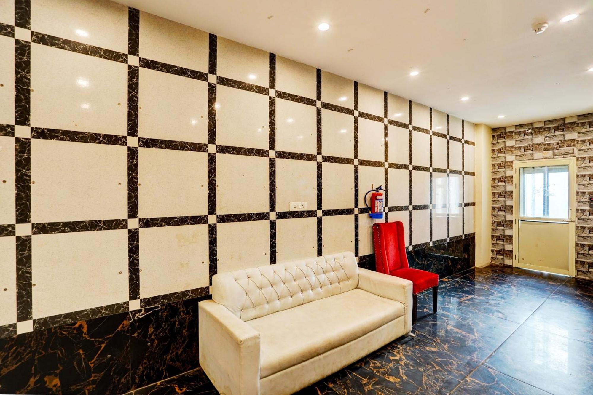 Hotel O Blue Vibes Meerut Eksteriør bilde